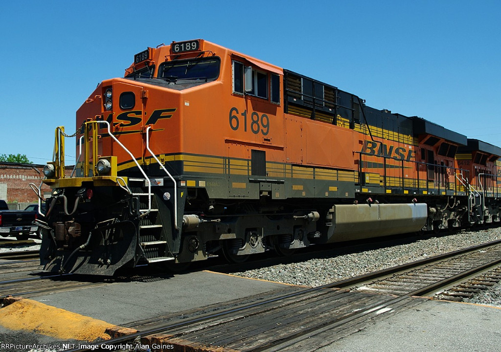 BNSF 6189